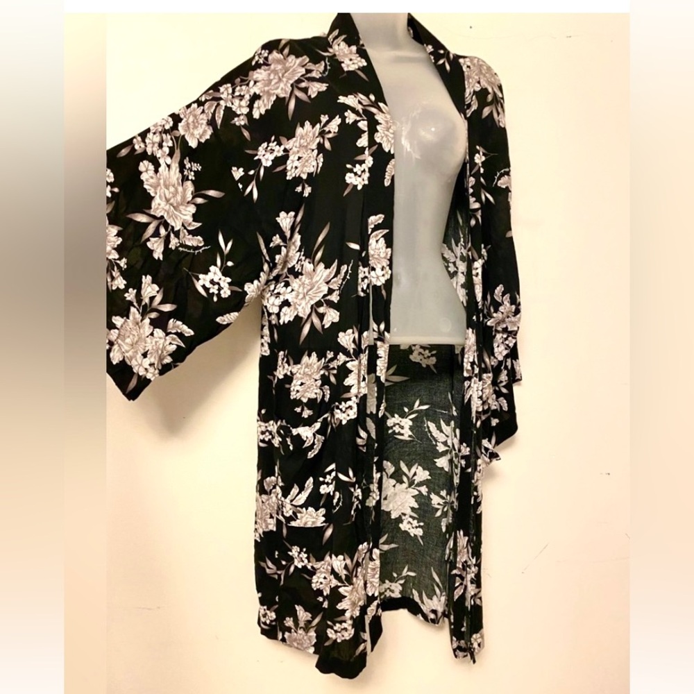 Spiritual Gangster Kimono Style Robe w/Pockets